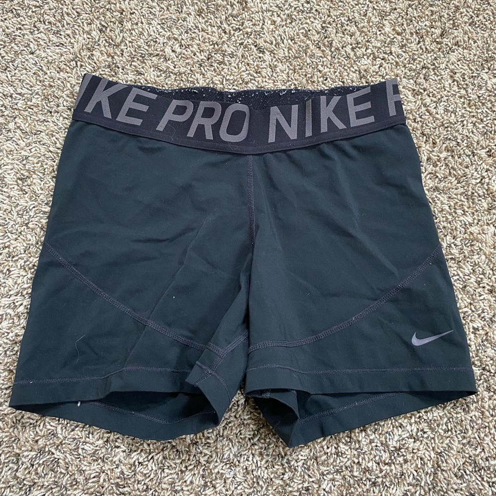 NIKE black pros